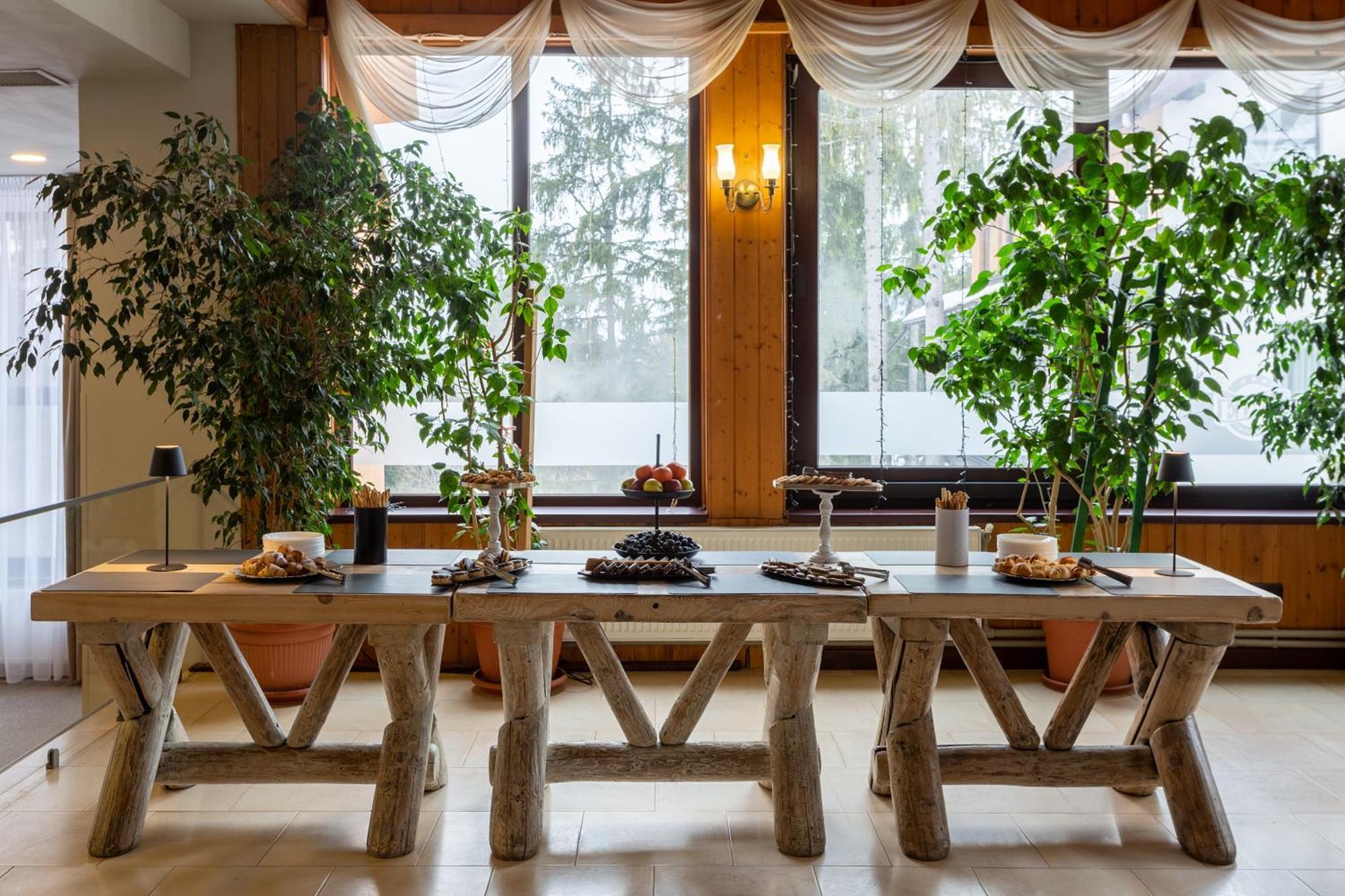 Eden Grand Resort Предеал Екстериор снимка