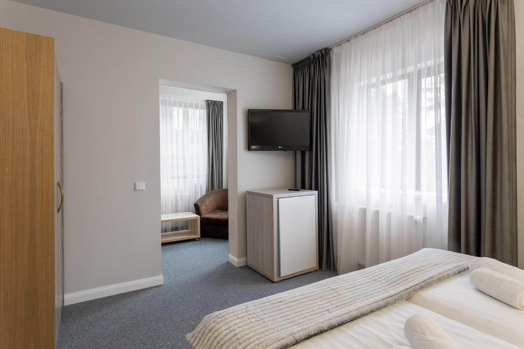 Eden Grand Resort Предеал Екстериор снимка