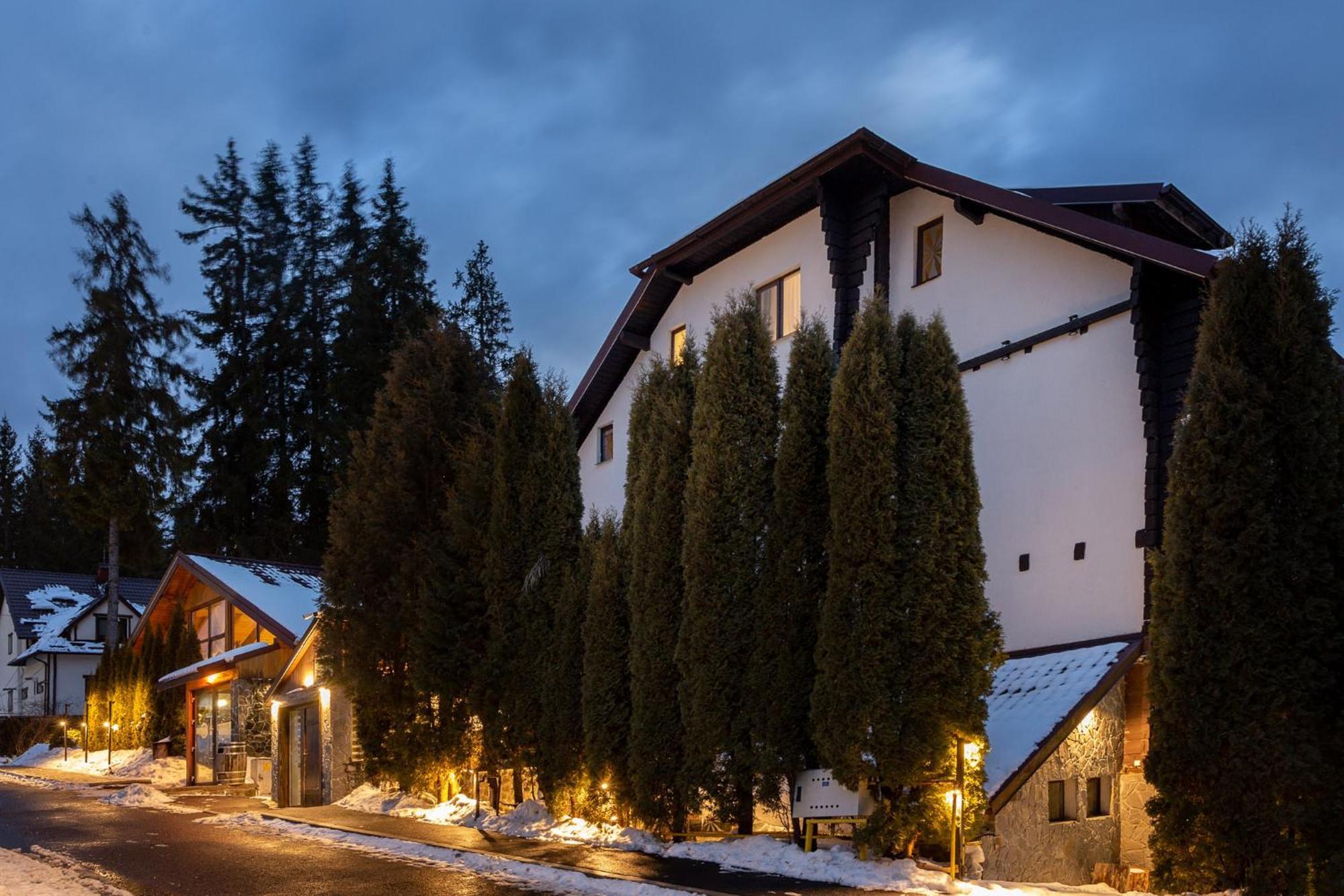 Eden Grand Resort Предеал Екстериор снимка