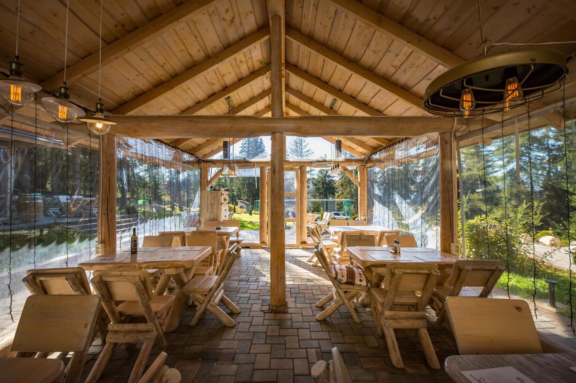 Eden Grand Resort Предеал Екстериор снимка