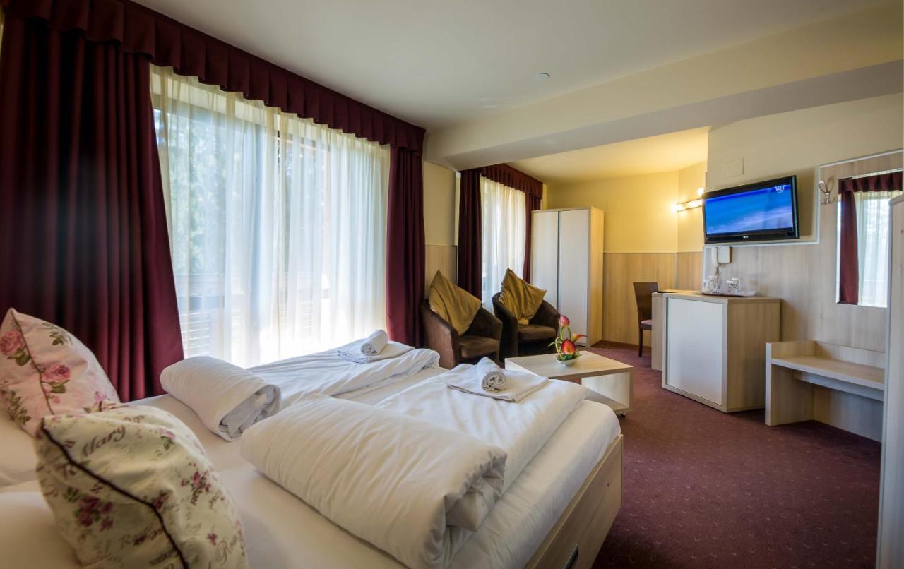 Eden Grand Resort Предеал Екстериор снимка