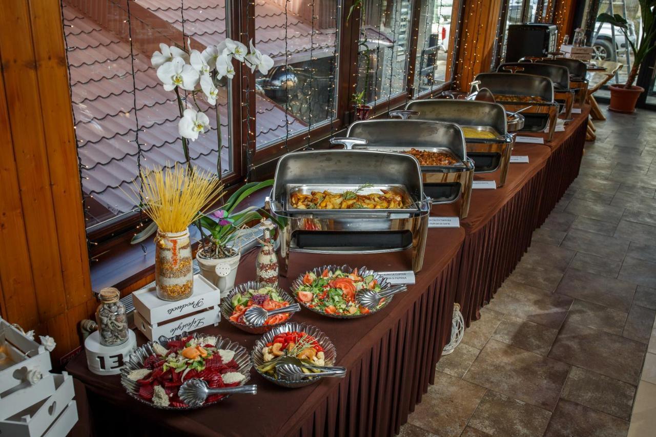 Eden Grand Resort Предеал Екстериор снимка